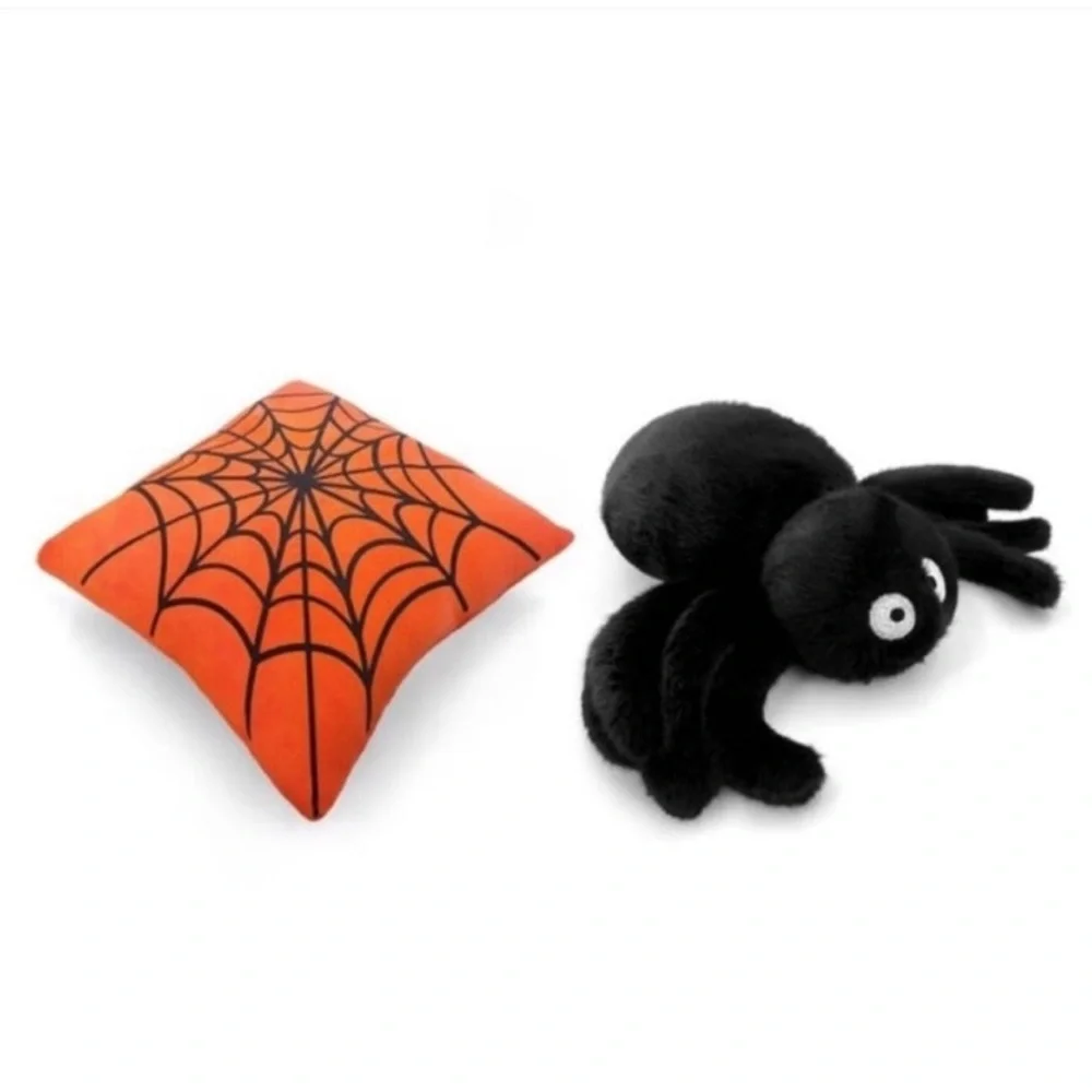 NEW!! Bullseye Playground Mini Decorative Halloween Spider & Web Pillow Set(NWT)